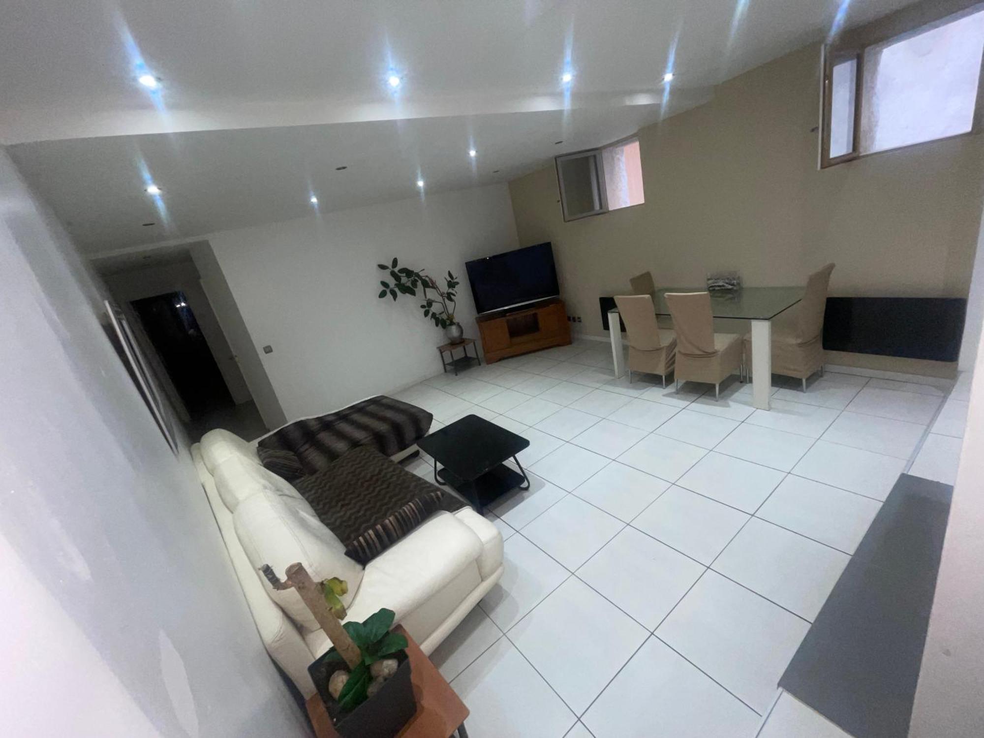 Tres Bel Appartement Pres De Montpellier ฌีญัค ภายนอก รูปภาพ